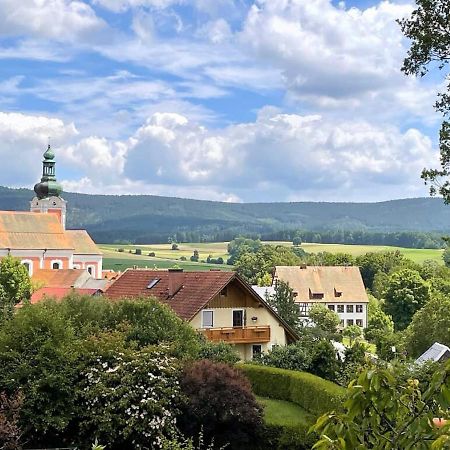 Ferienwohnungen Am Kirchberg Neualbenreuth Exterior photo